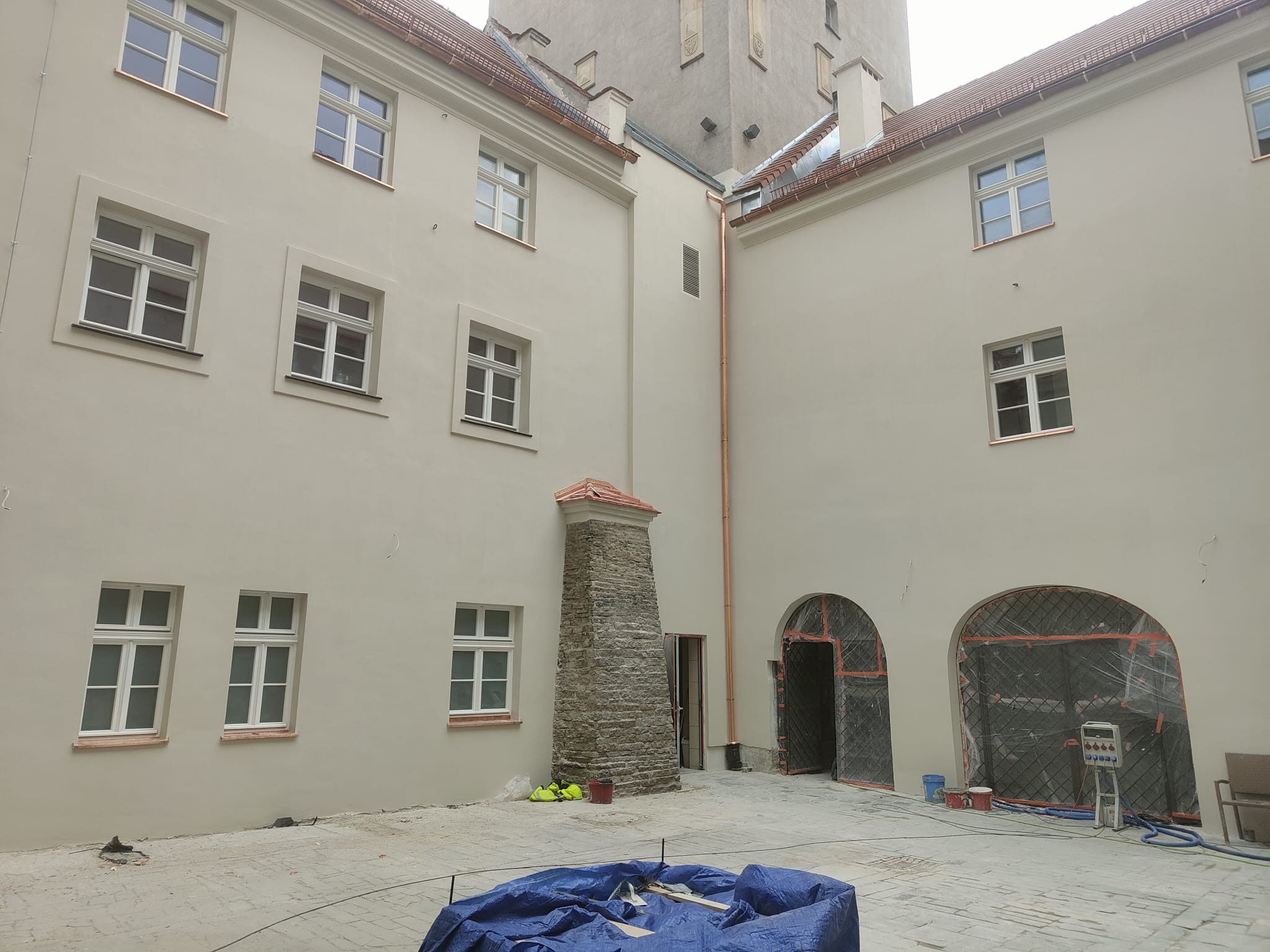 Muzeum Kupiectwa — dziedziniec, tynki renowacyjne, Świdnica